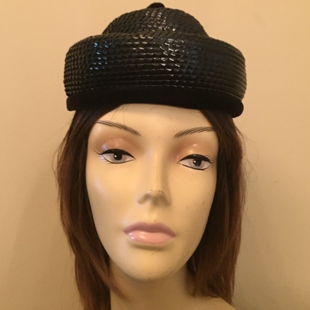 VINTAGE VOLK SHINY WOVEN WITH BLACK VLVET TRIM